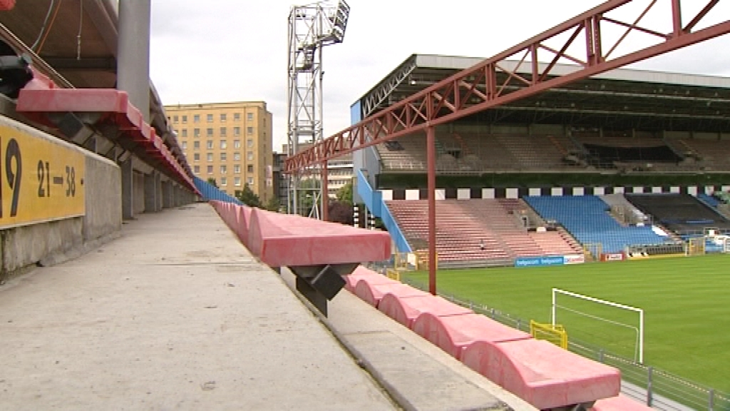 Les tribunes du Sporting retrouvent un toit !