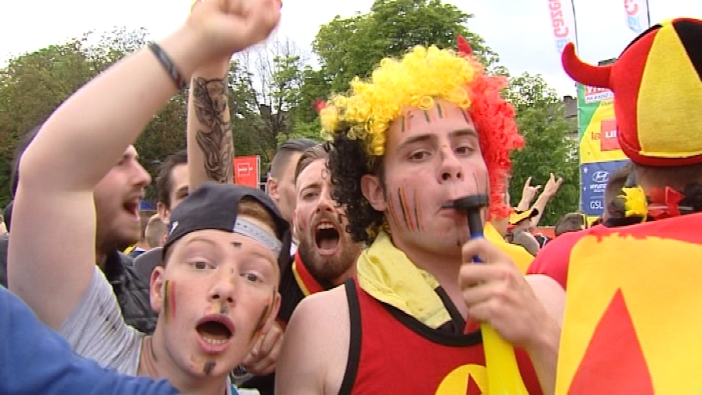 Belgique-Algérie place du Manège à Charleroi: les interviews