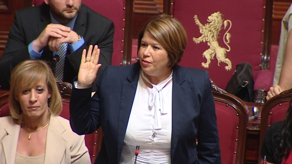 14070303 Latifa au sénat