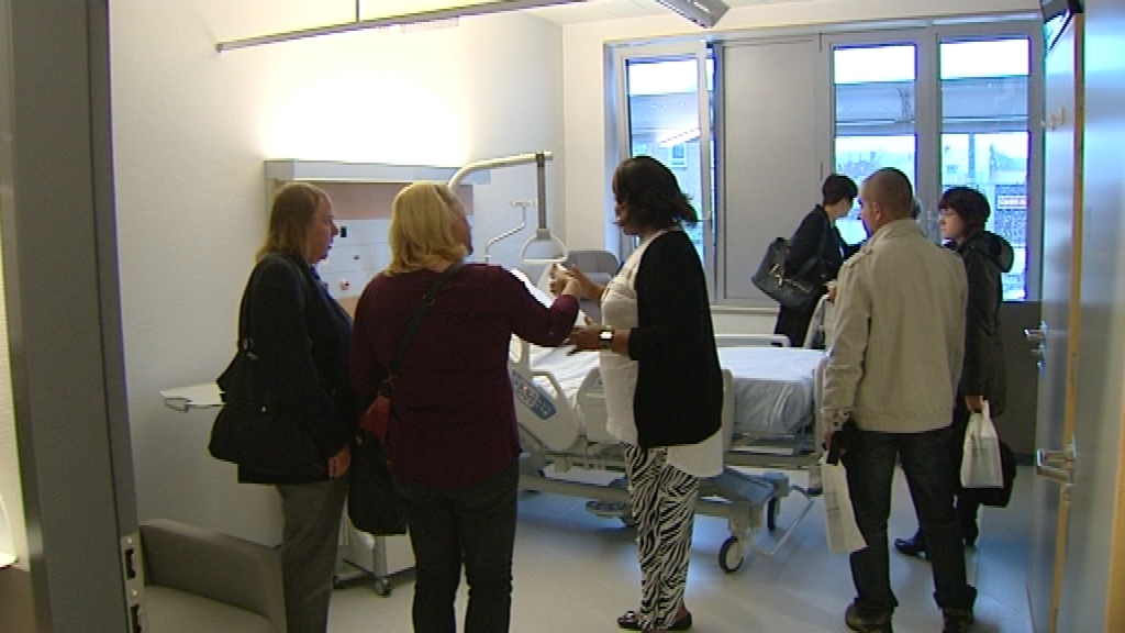 14092101 4.700 personnes aux portes ouvertes de l'hôpital Marie Curie