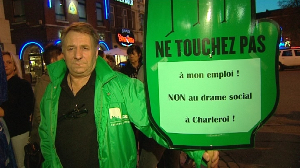 14102006 Conseil communal chahuté à Charleroi hier soir !