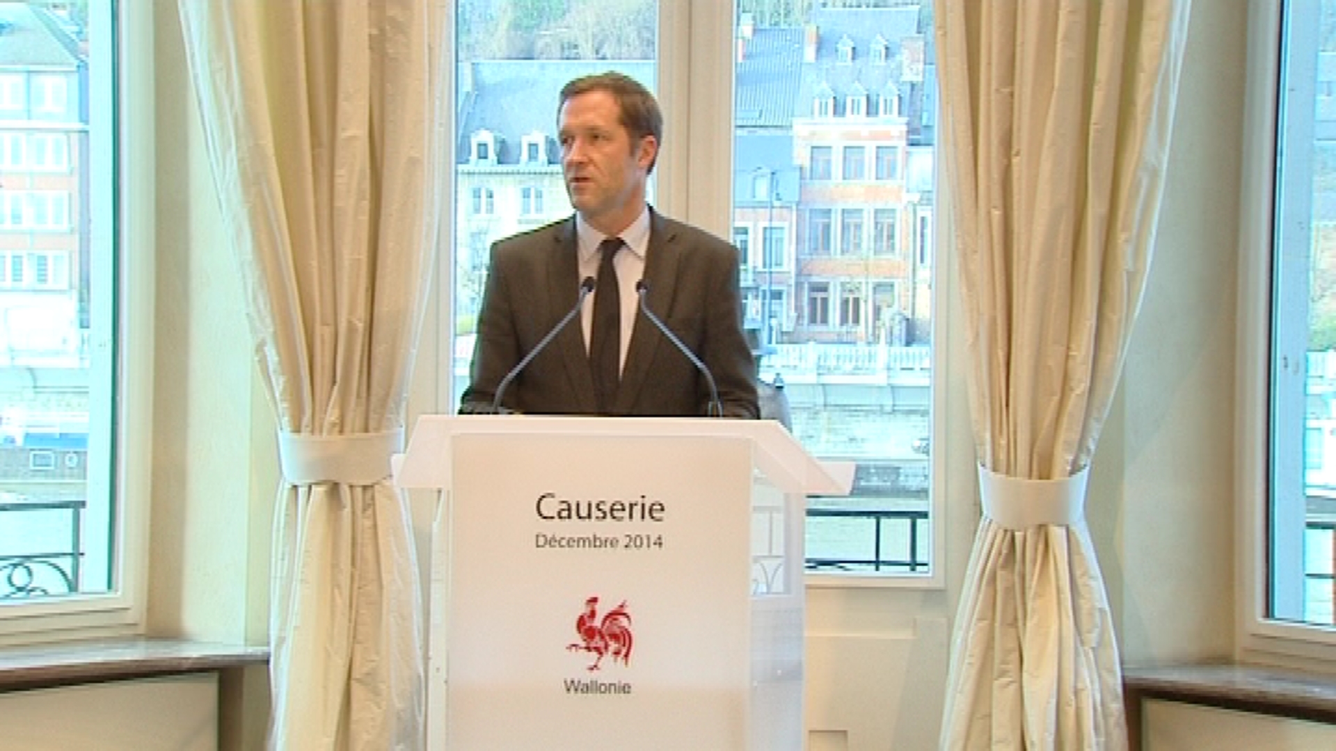 14121603 Première causerie de Paul Magnette à Namur