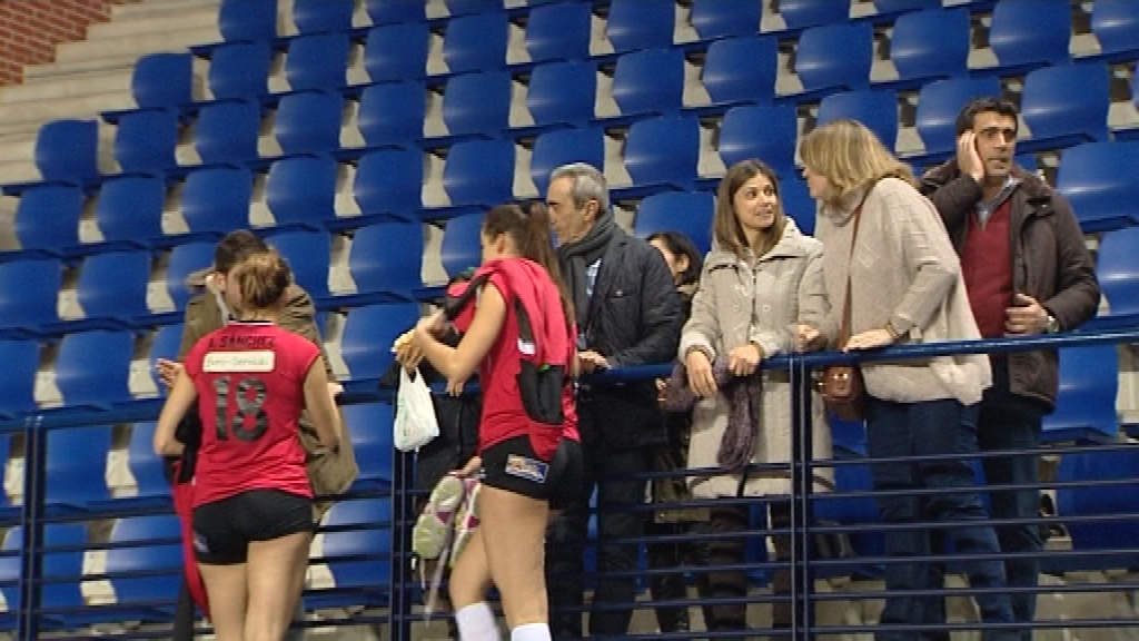 14121702 Pas de miracle pour les Dauphines en Espagne