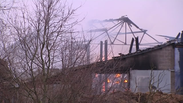 15010605 Violent incendie à la Ferme de la Couronne