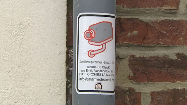 15011304 Victime d'un vol, il diffuse la vidéo des cambrioleurs