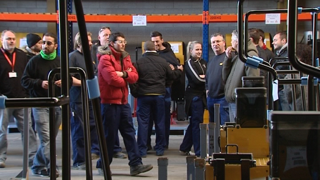 15032701 Les travailleurs de Cediwal ont débrayé ce matin