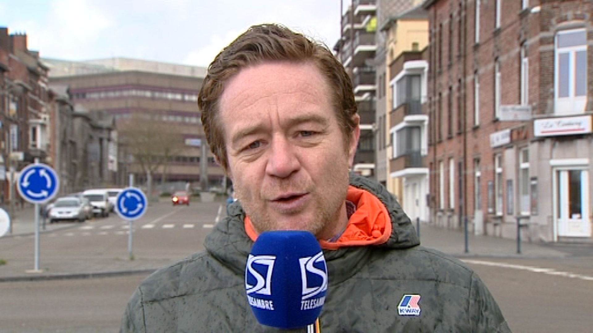 15040103 Plus de 10.000 manifestants à Charleroi ce matin
