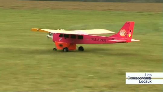 0 Largage d'oeufs par l'aéromodélisme du Sud Hainaut