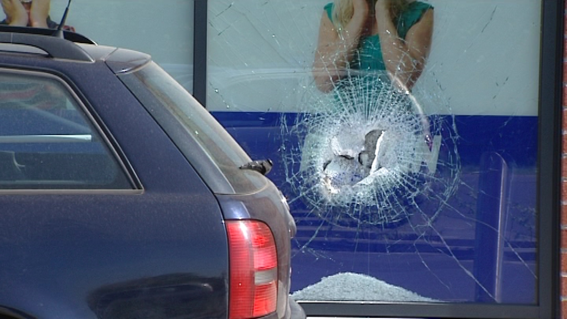 0 Plusieurs attaques à la voiture bélier à Charleroi