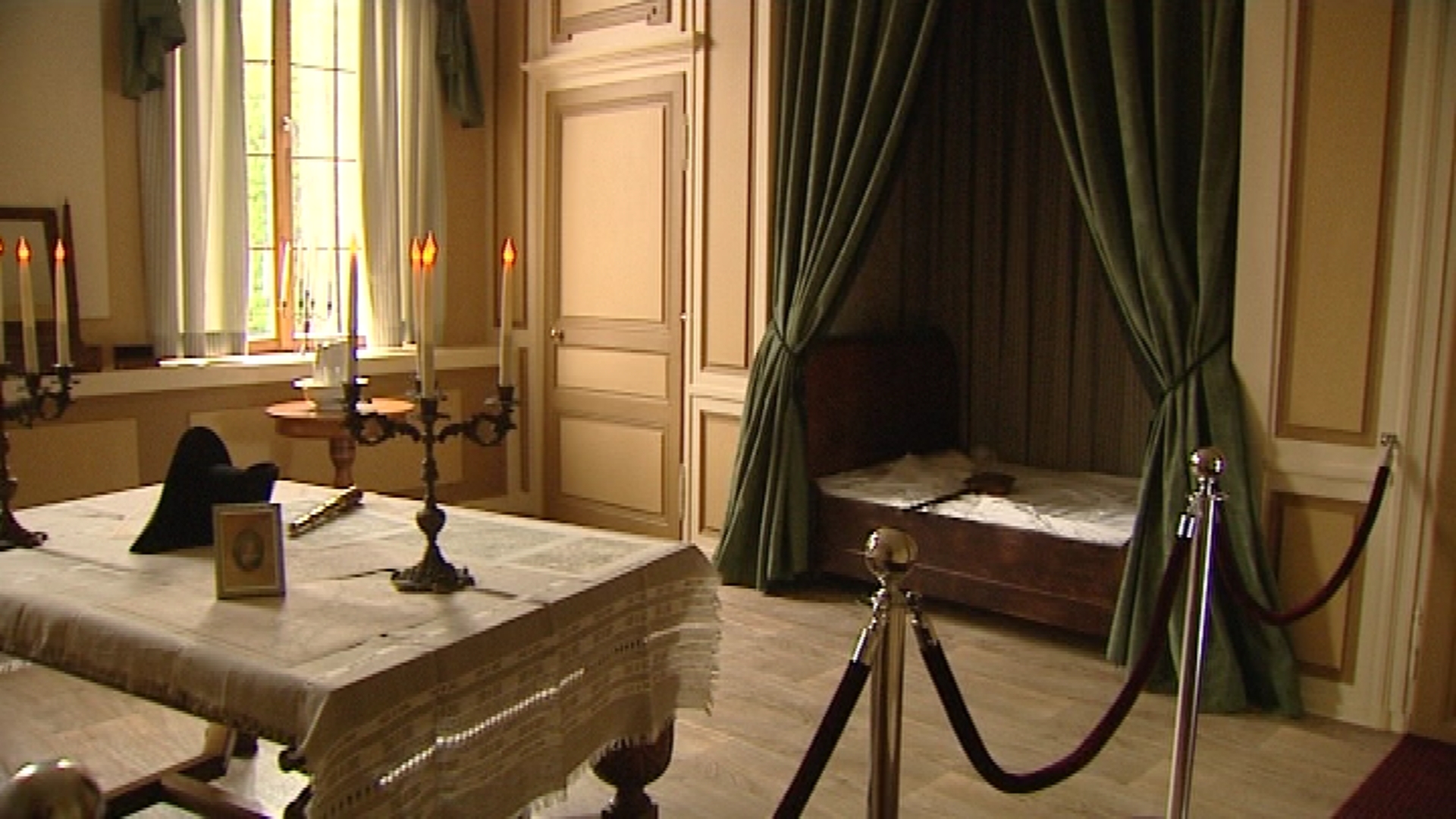 15052905 Une chambre impériale à Fleurus