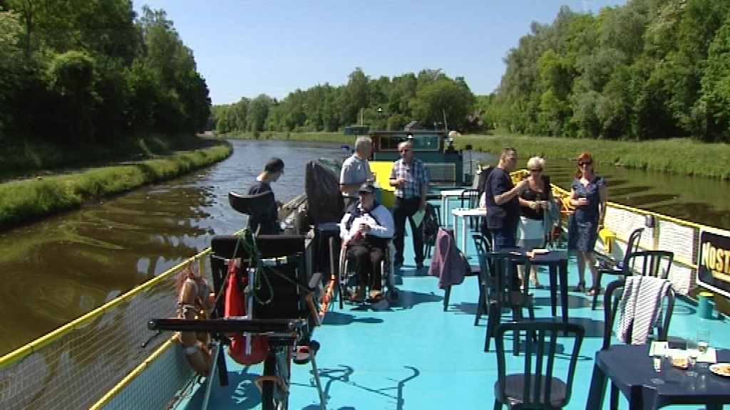 15060402 Une première en Wallonie : des croisières fluviales accessibles aux personnes handicapées