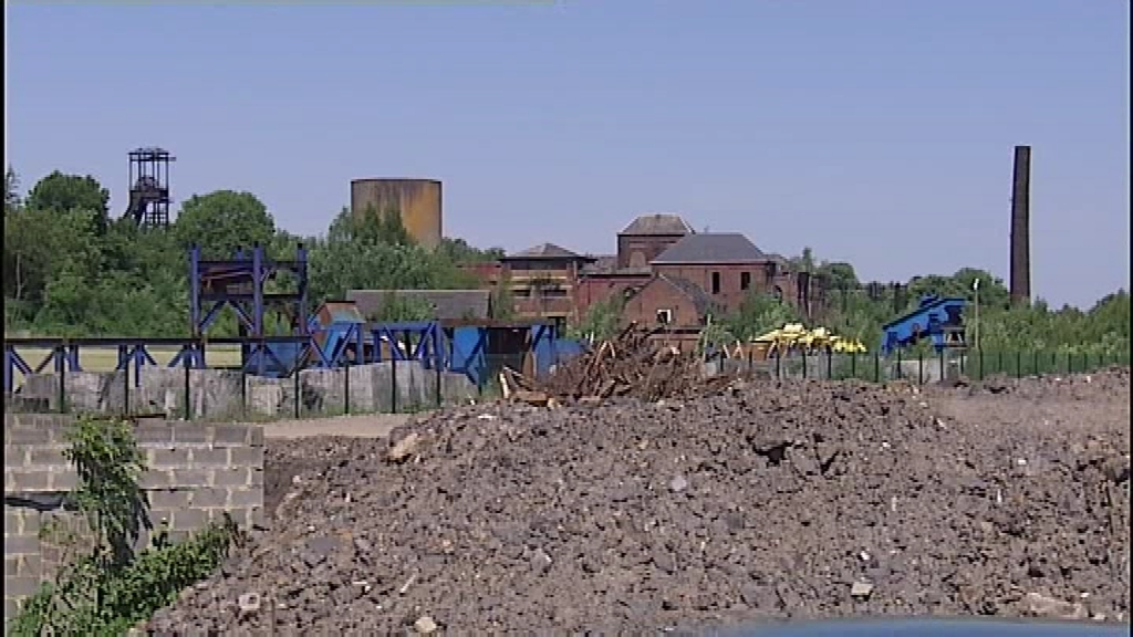 15061006 Les travaux sur le site de la cokerie d'Anderlues posent question