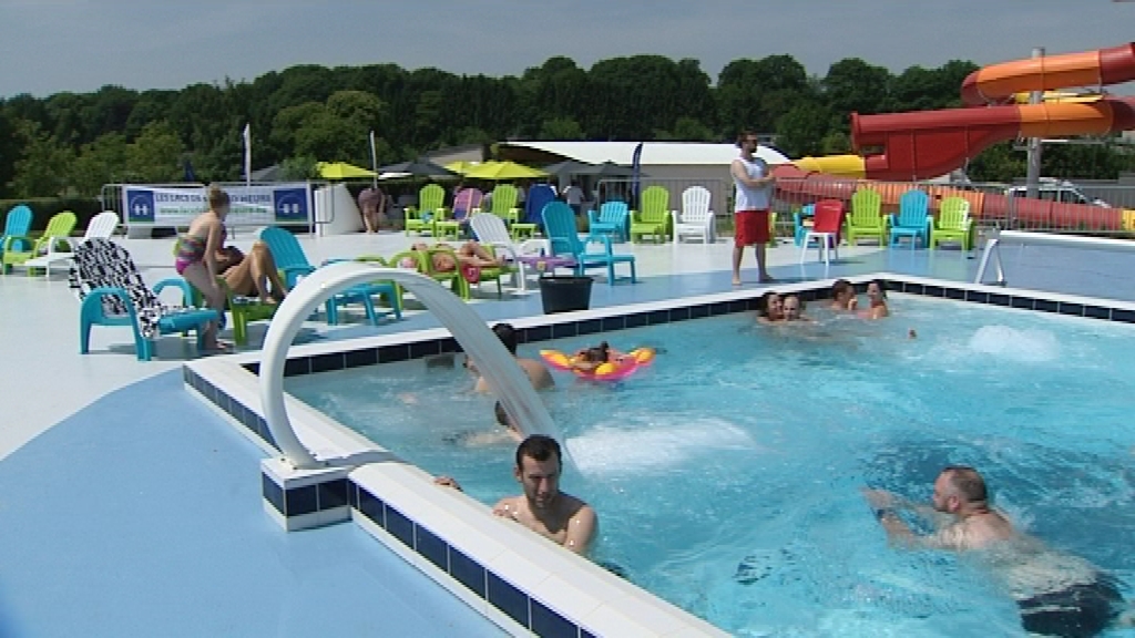 15070306 Lacs de l'Eau d'Heure : l'été a commencé à l'Aquacentre