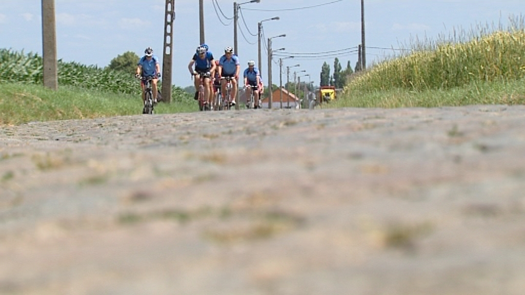 15070603 Nous avons effectué une reconnaissance du parcours du Tour de France à Pont-à-Celles