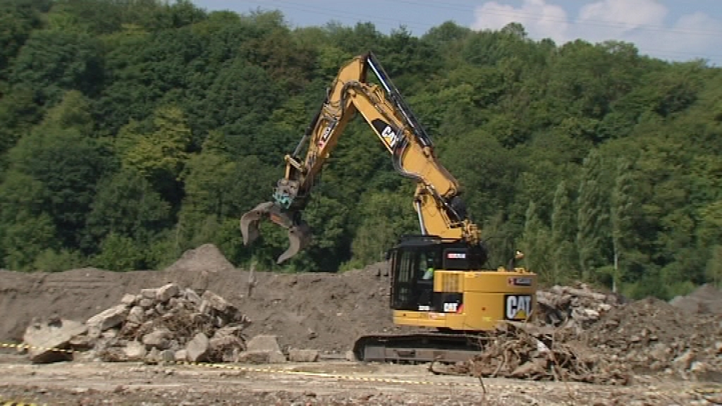 15082002 Travaux d'assainissement à Marchienne