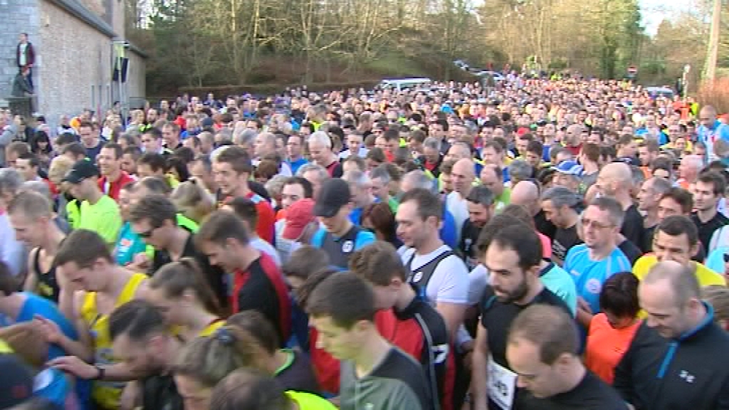 15122010 Plus de 1.700 participants ont pris le départ de la Corrida de Gerpinnes !