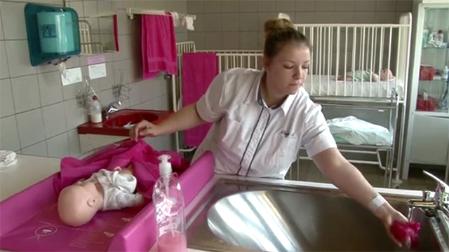 0 Dialogue Hainaut : A la crèche ou à l'école, elles sont up-to-date !