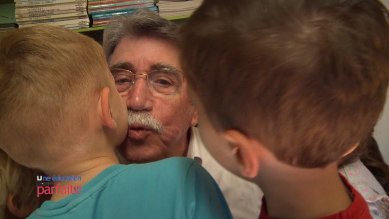 Les papy conteurs s'invitent à l'école des fougères à Couillet