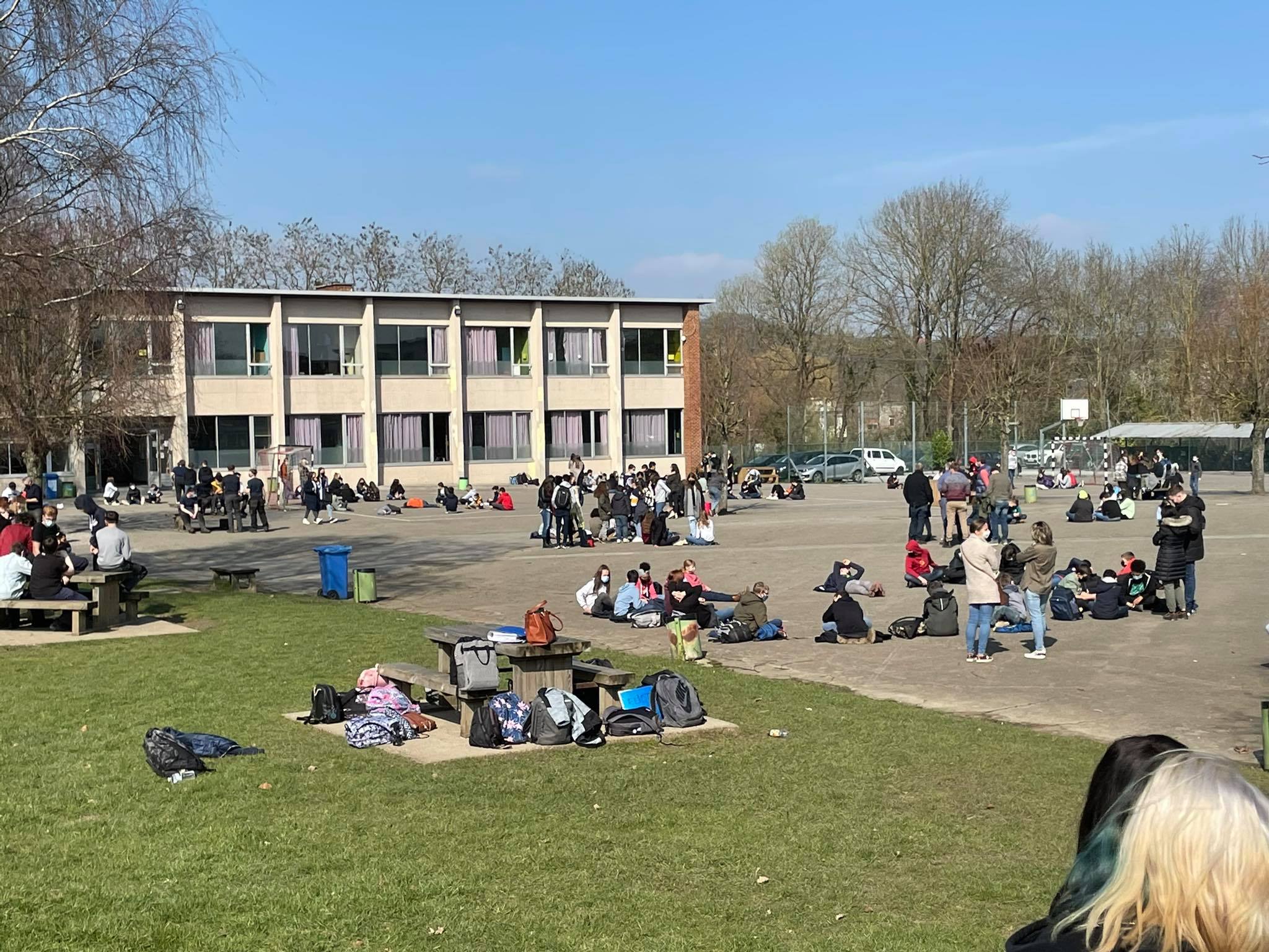 Auvelais : Les professeurs du collège Saint-André ont besoin d'air 