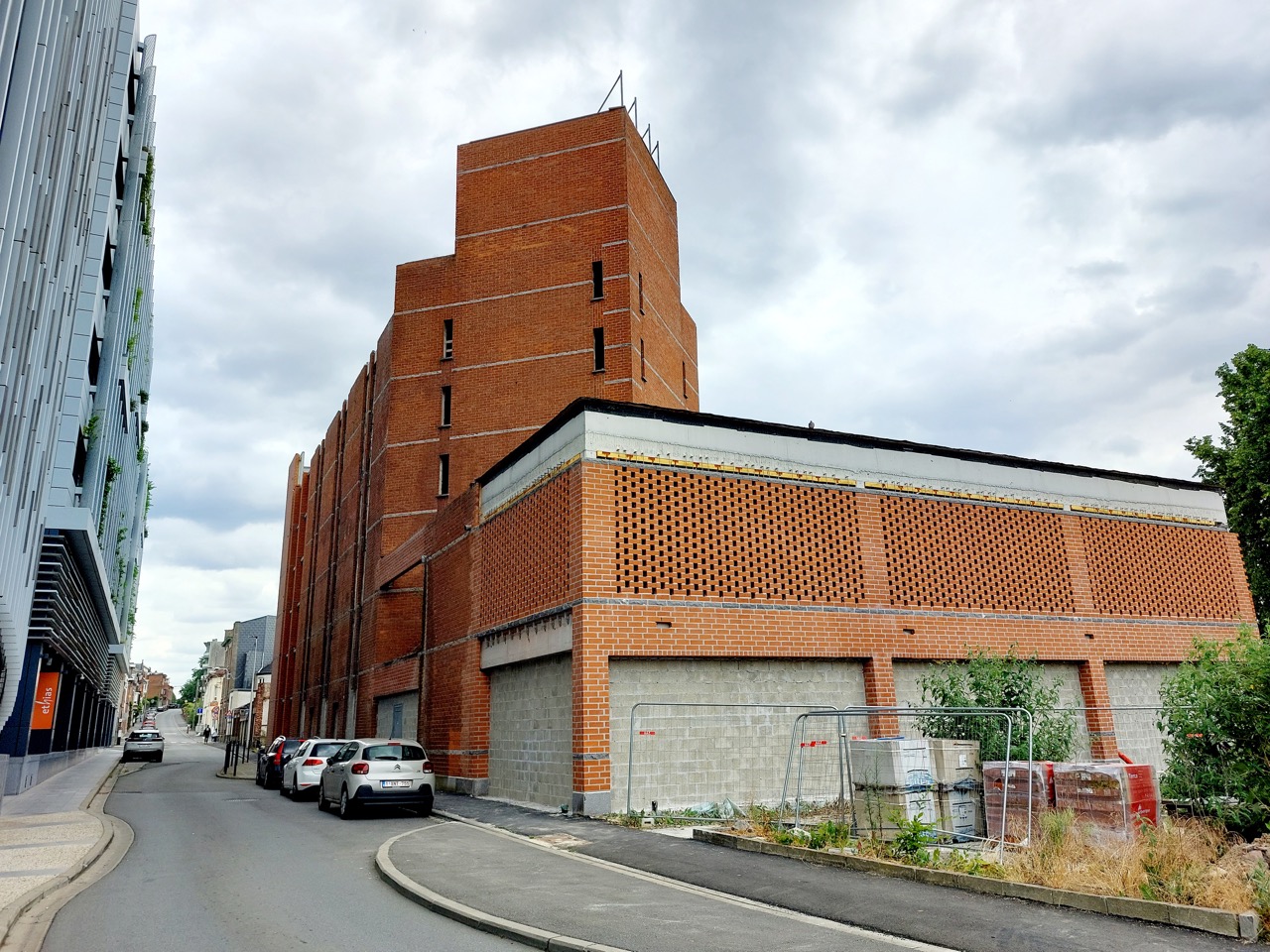 Bonne nouvelle : l'ancien hôtel Leonardo racheté par IGRETEC