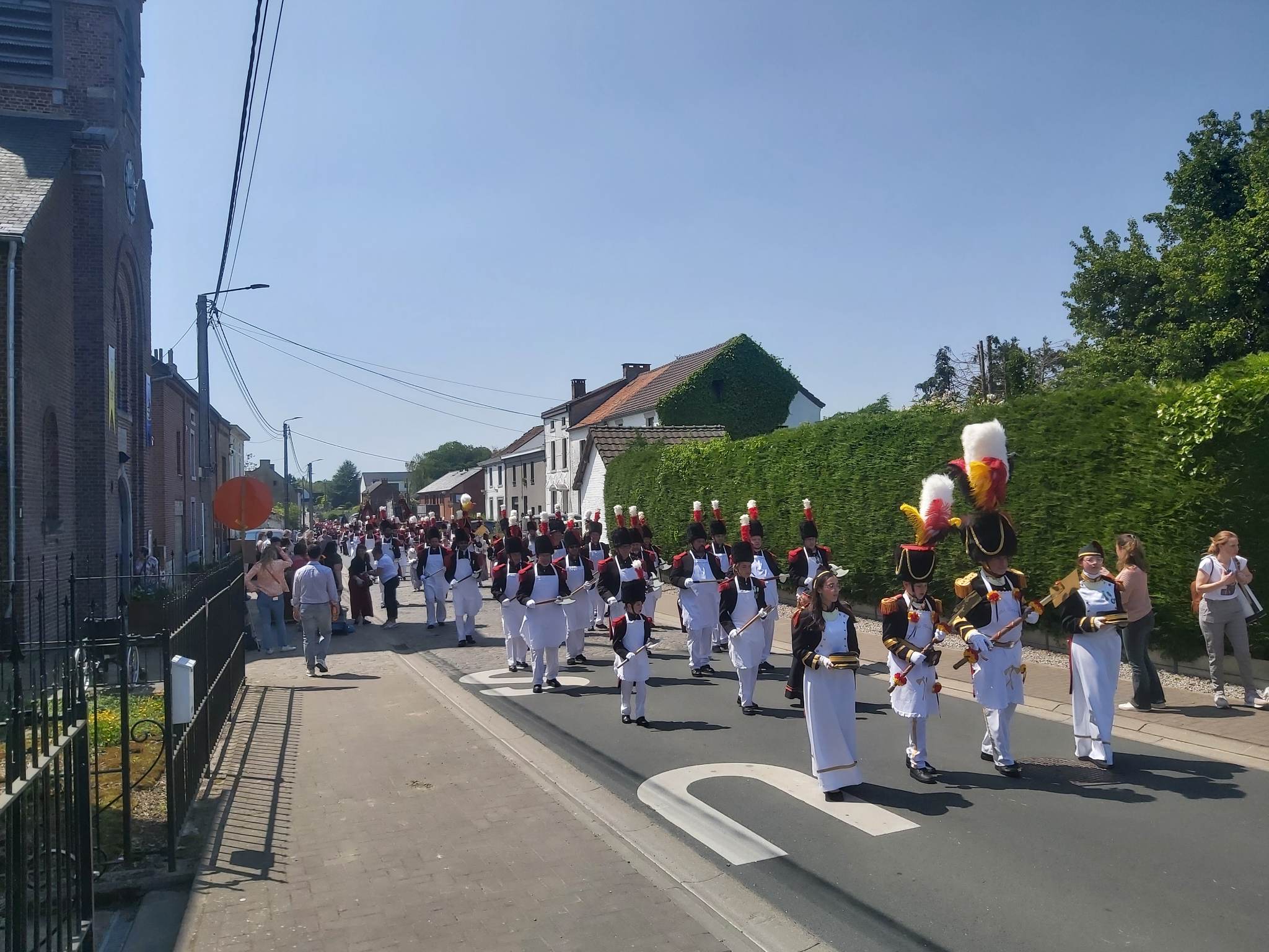 Sainte Rolende, c'est parti ! La compagnie des Flaches fête son drapeau 