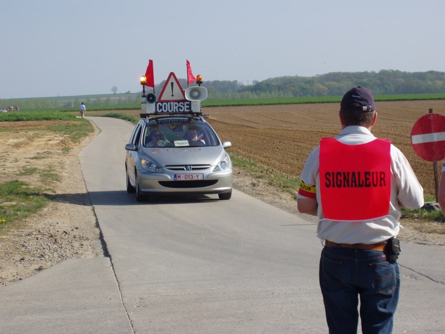 Tour de Wallonie: la Ville de Thuin cherche des signaleurs 