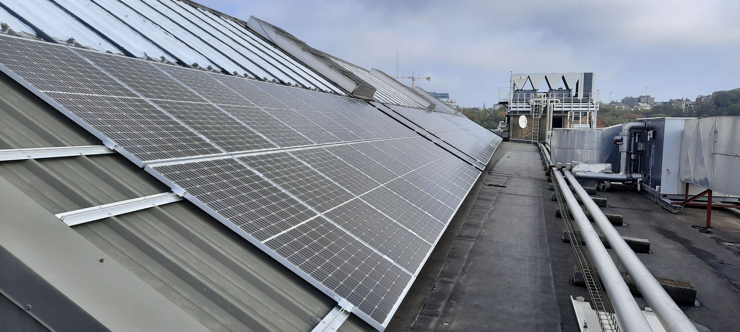 Charleroi : Alstom s’équipe de 692 panneaux solaires