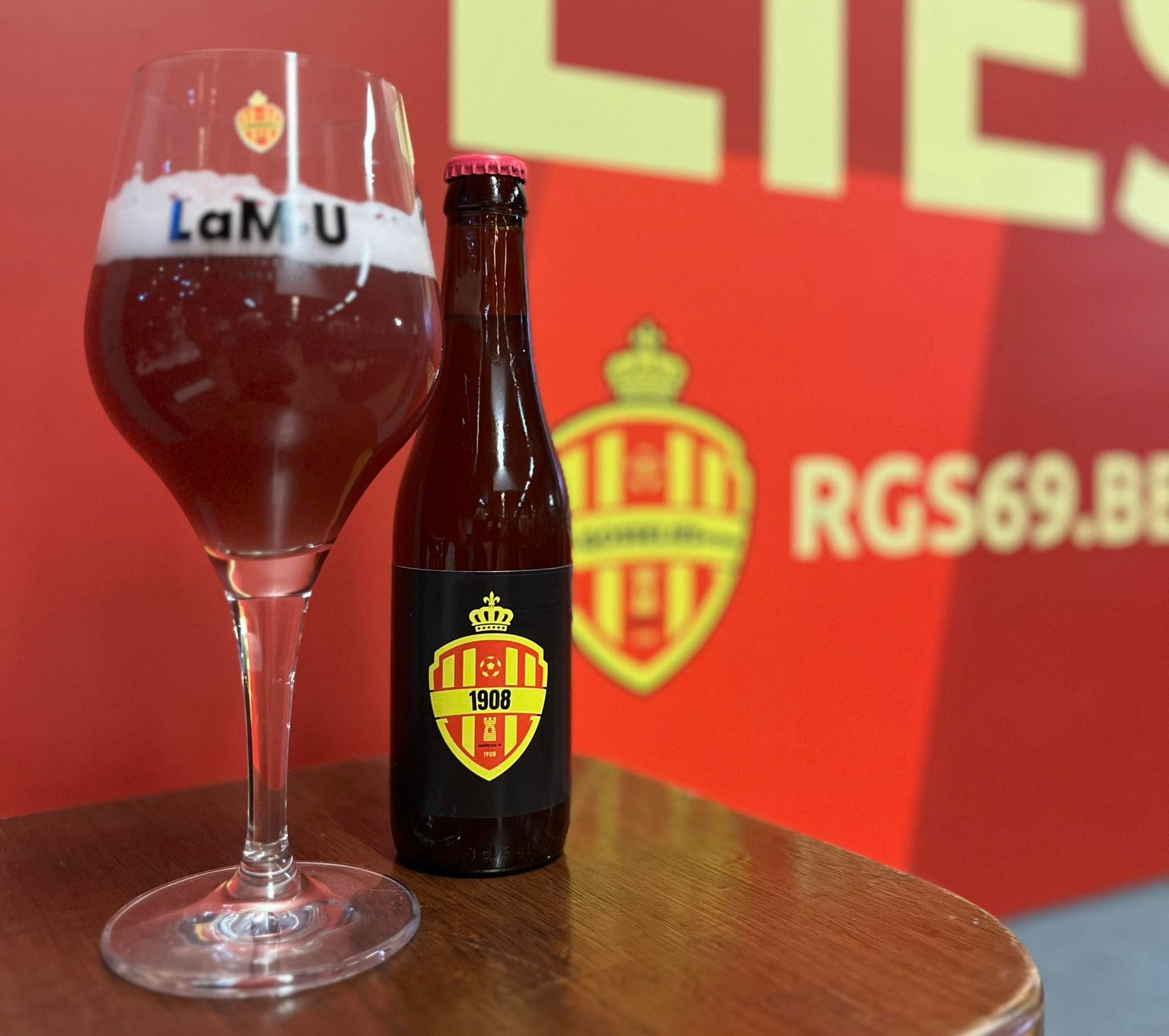 Foot: Le club de Gosselies sort trois bières aux couleurs du matricule 69 !