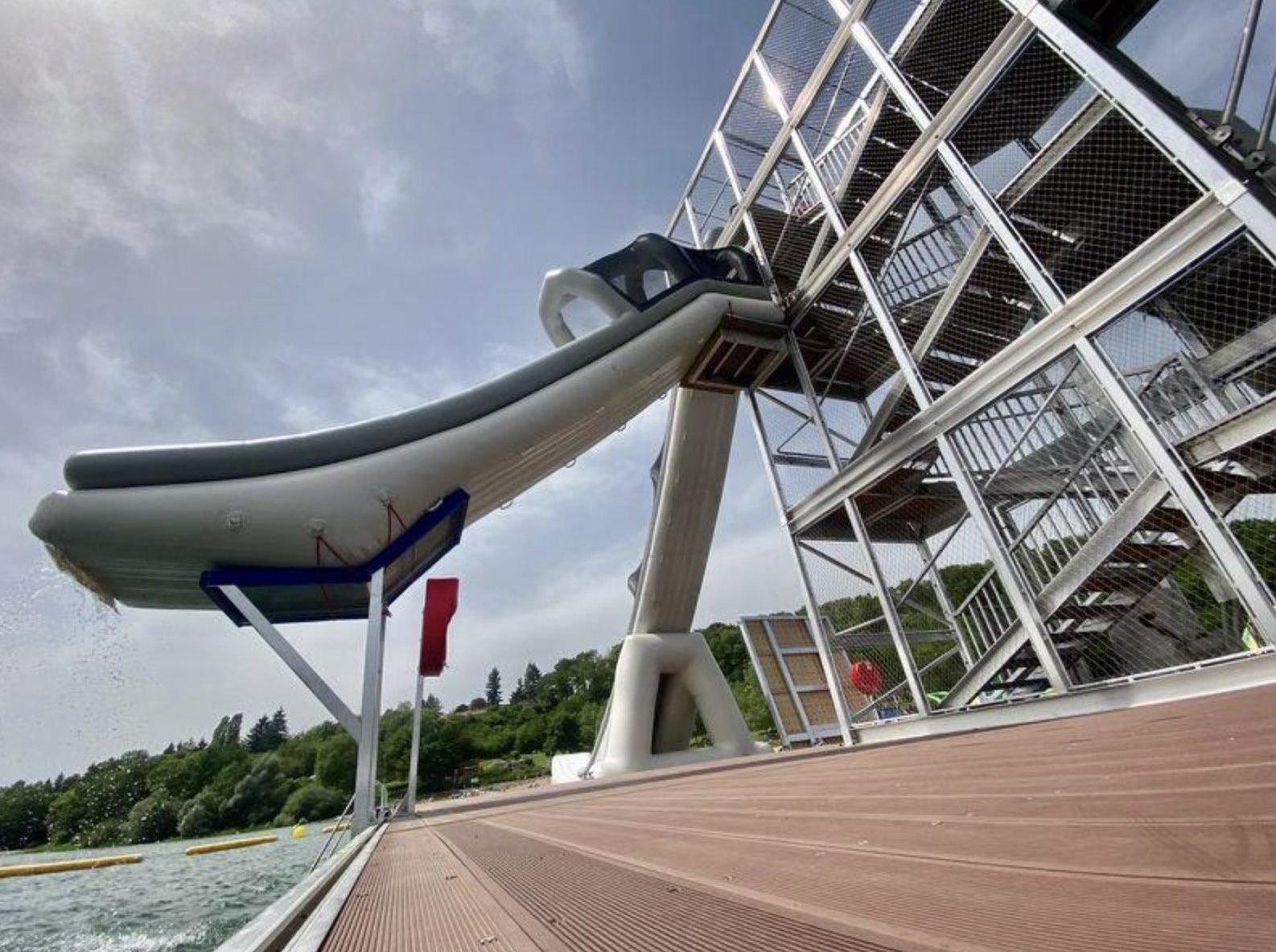 Lacs de l’Eau d’Heure: l’Extrême Tower vient compléter les installations du Spin CablePark 