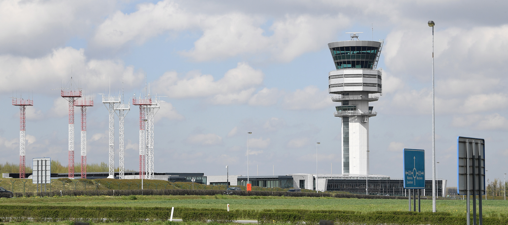 Skeyes cherche des aiguilleurs du ciel, notamment à Charleroi