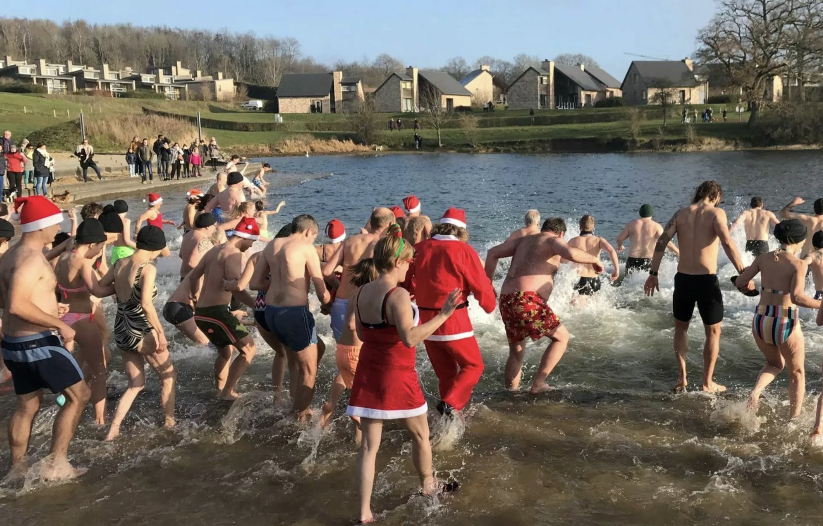 Lacs de l’Eau d’Heure: un plongeon nordique pour célébrer la nouvelle année ! 