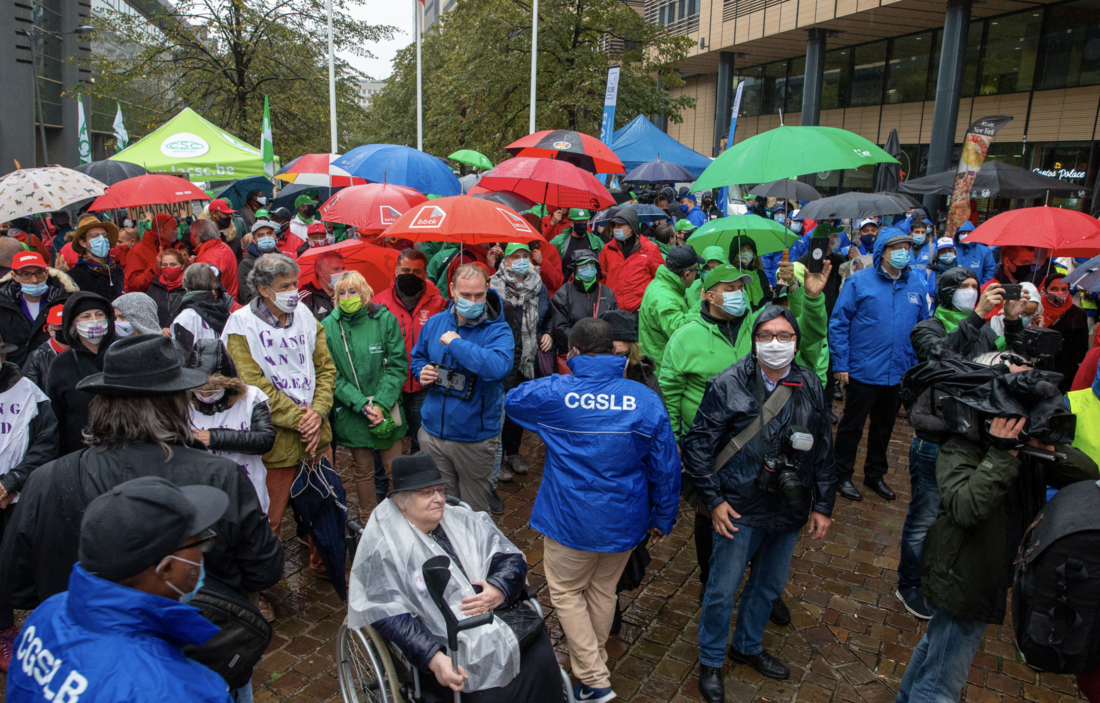 Les syndicats devant la FEB pour réclamer de meilleurs salaires