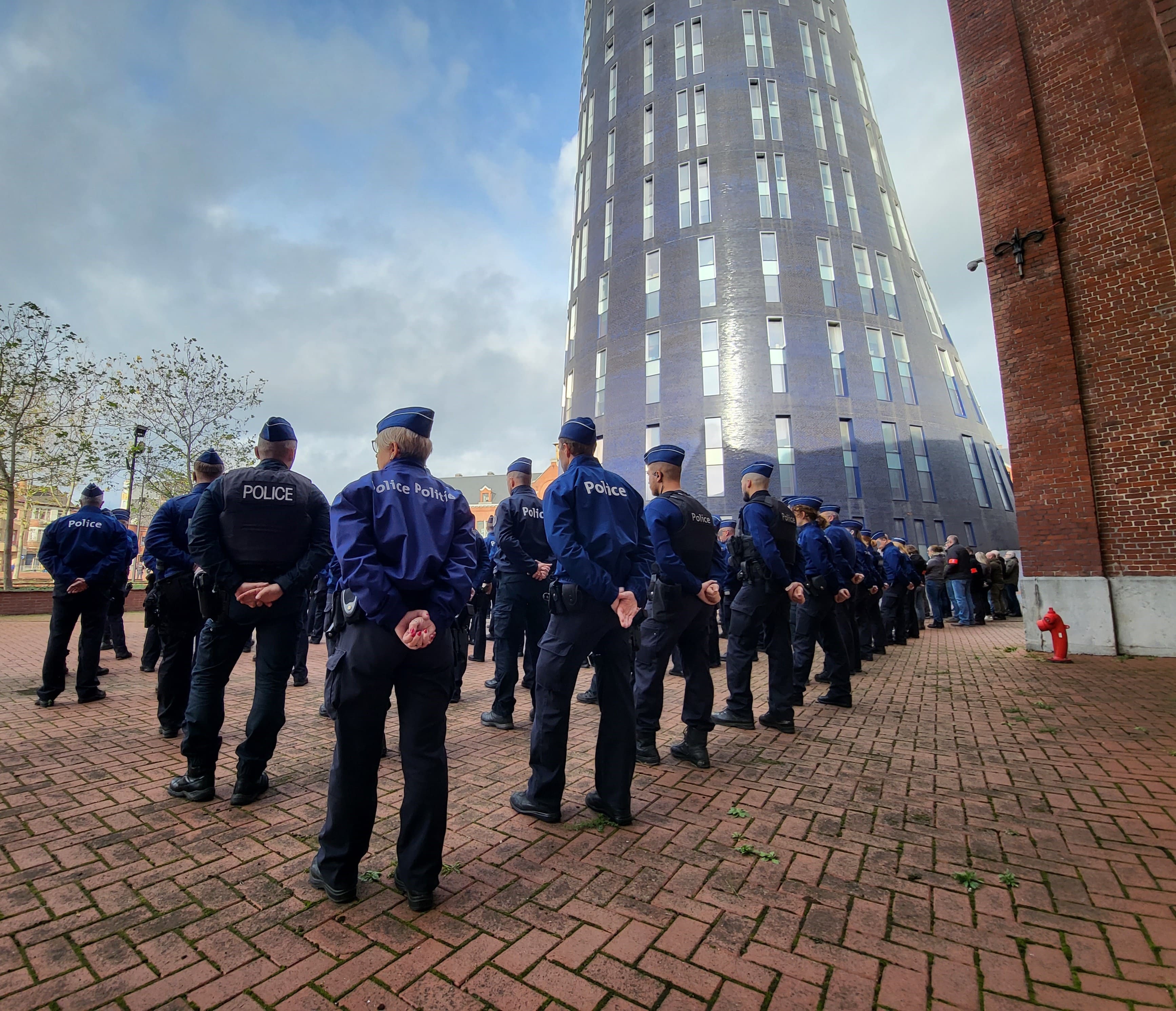 Charleroi: les policiers ont rendu hommage à Thomas 