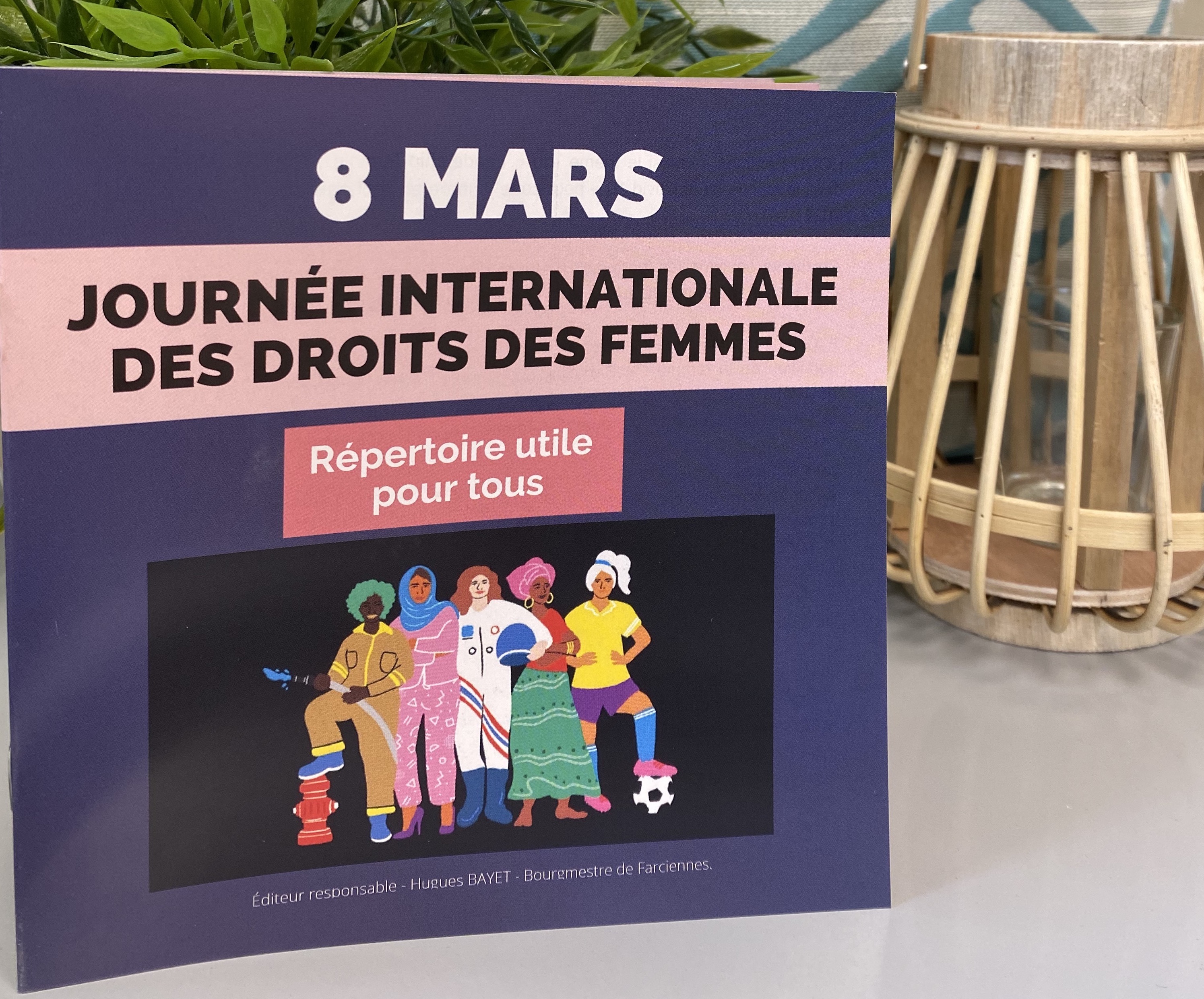 5000 brochures dédiées aux femmes et à leurs droits à Farciennes