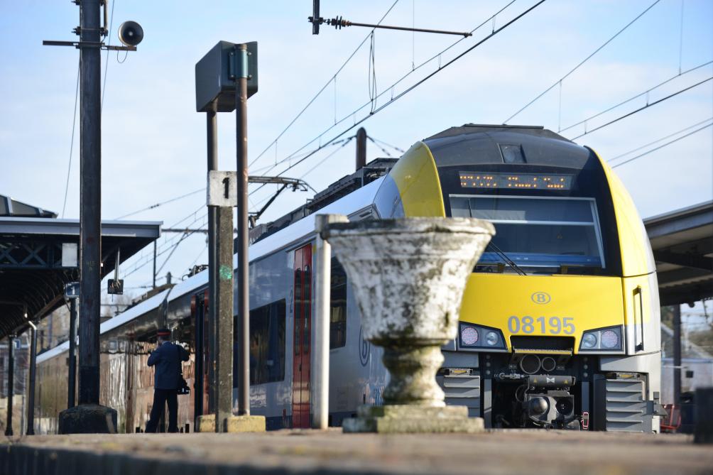 Luttre: un individu cherchait la bagarre dans un train