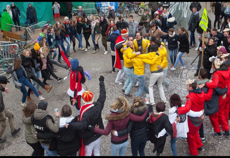 Charleroi: une nouvelle campagne de promotion des associations jeunesse Carolos