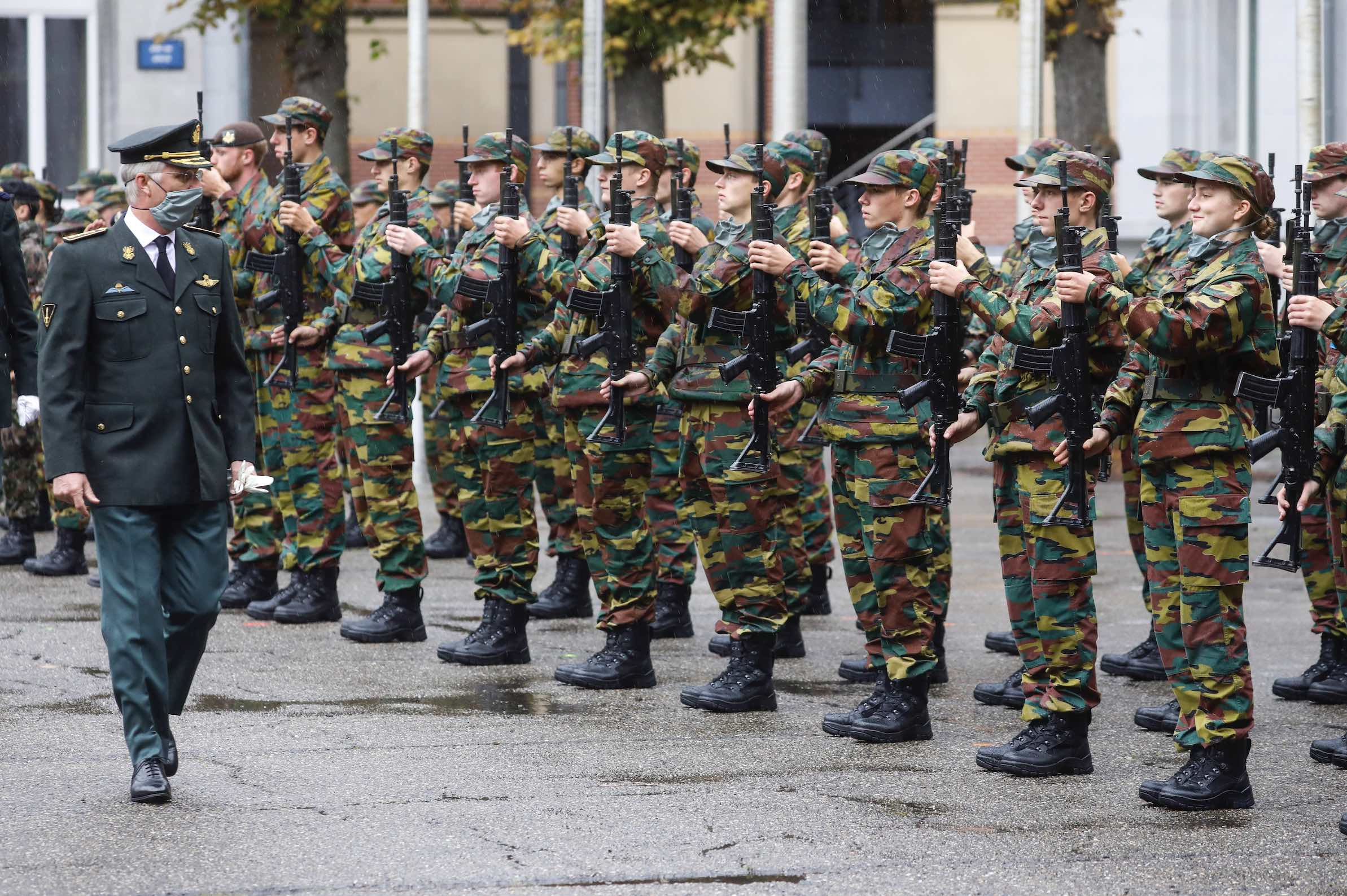 Une caserne militaire à Charleroi ? Ce n'est pas encore fait, la piste est "à l'étude" 