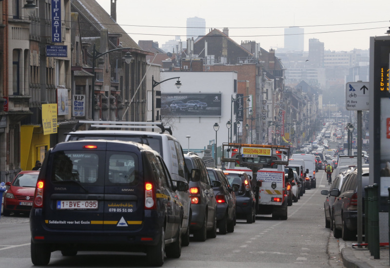 Pour se rendre au boulot, la voiture à nouveau aussi populaire qu'avant le Covid 