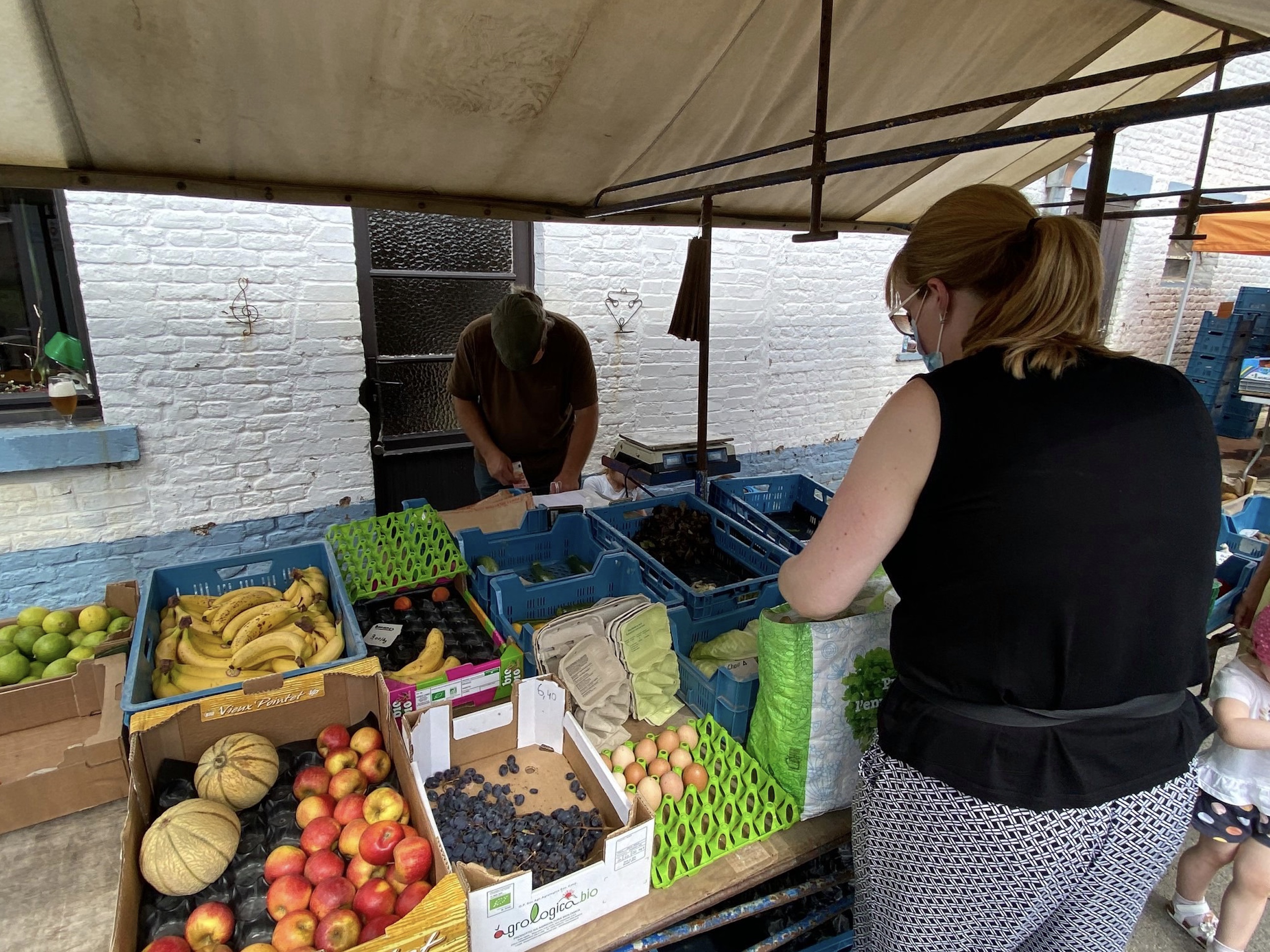 Depuis 10 ans, le marché local et bio de Montigny-le-Tilleul fidélise les producteurs et les clients