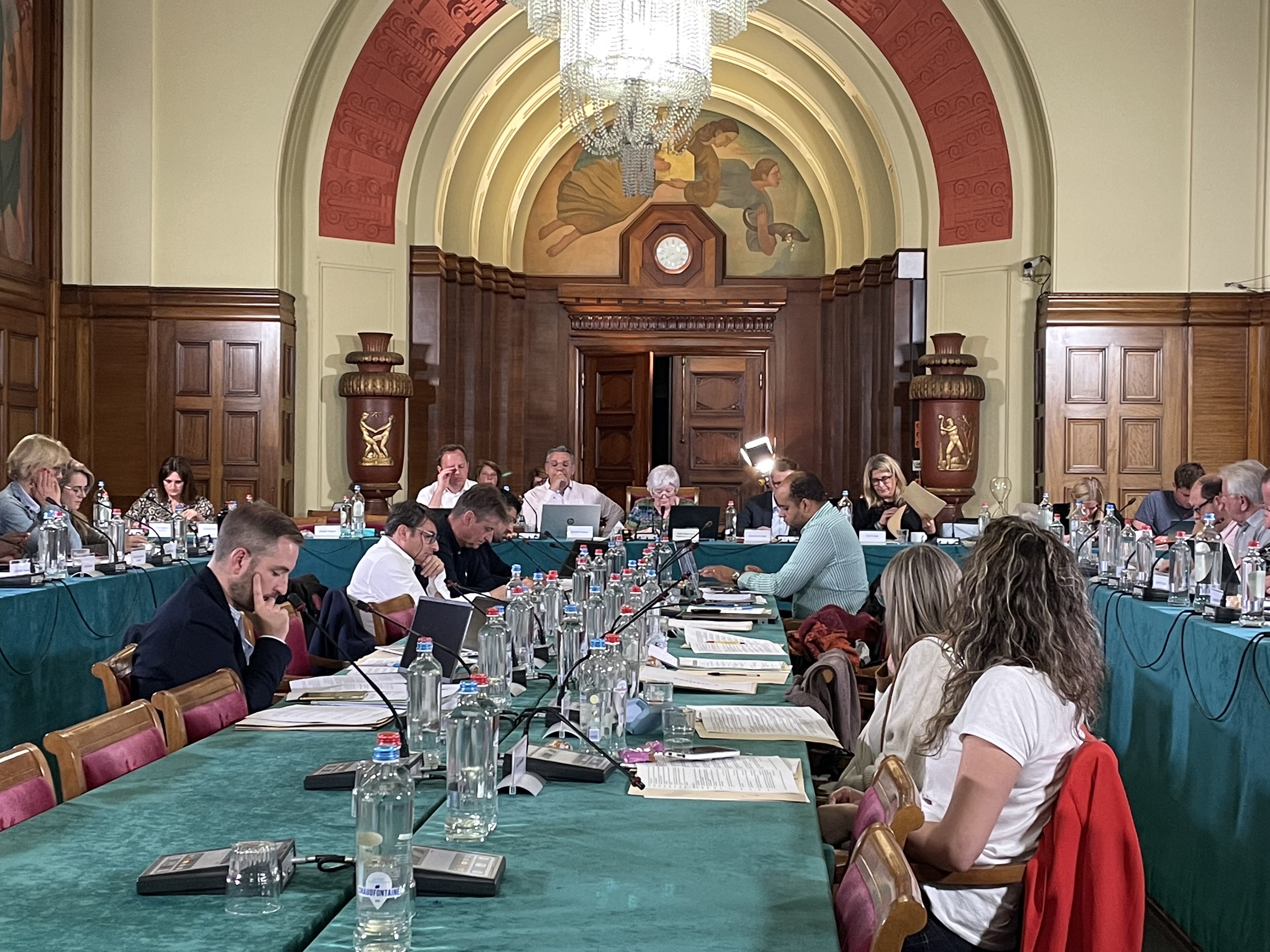 Charleroi : un conseil communal de rentrée copieux ce lundi soir