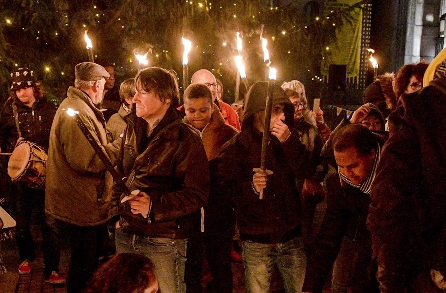 Charleroi : une marche aux flambeaux pour célébrer les droits humains ce 10 décembre