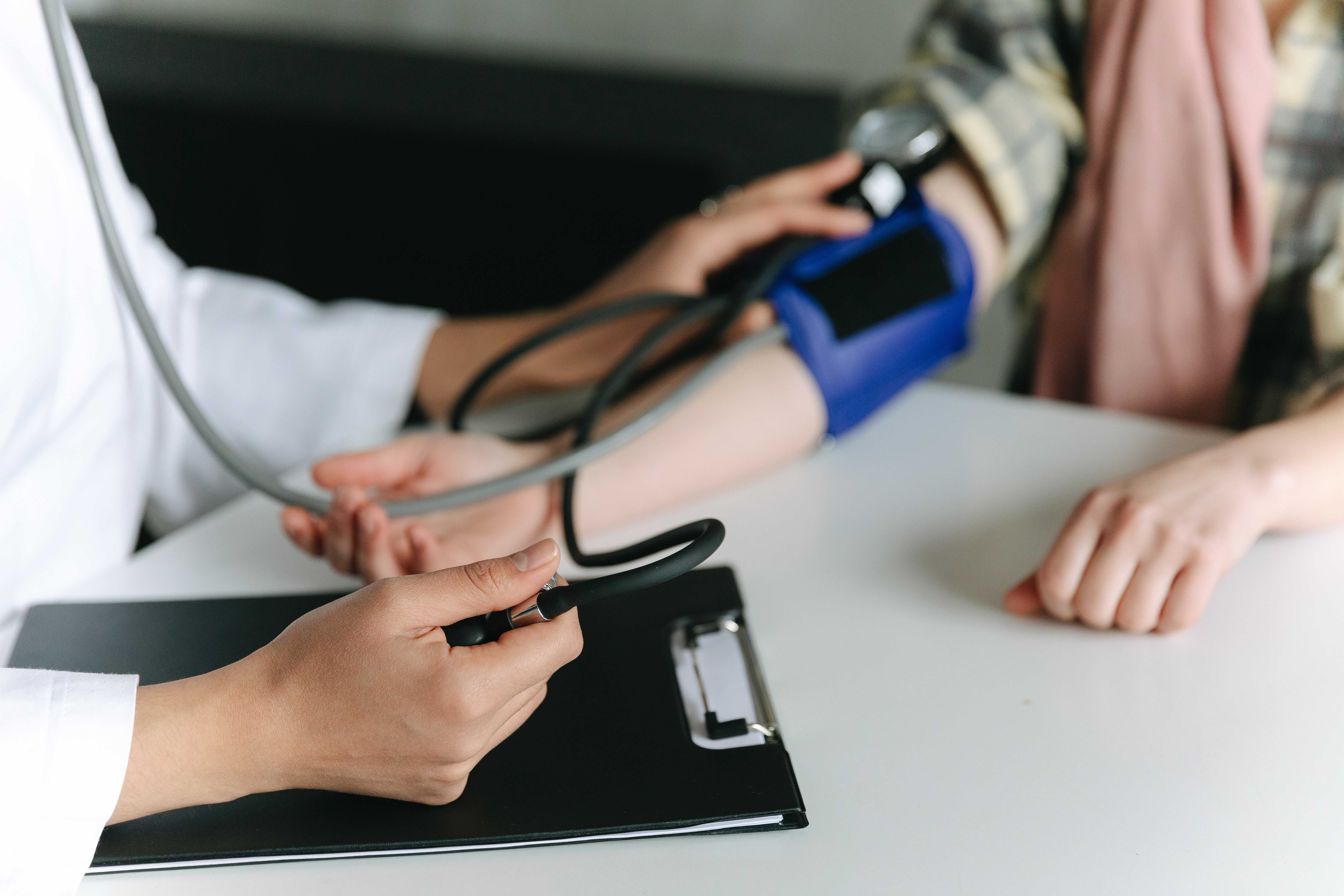 Interdiction professionnelle du personnel soignant non vacciné : le Conseil d'Etat remet un avis mitigé selon les syndicats