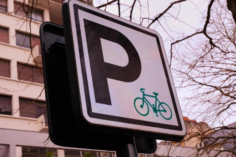 Charleroi opte pour des parkings à vélos sécurisés