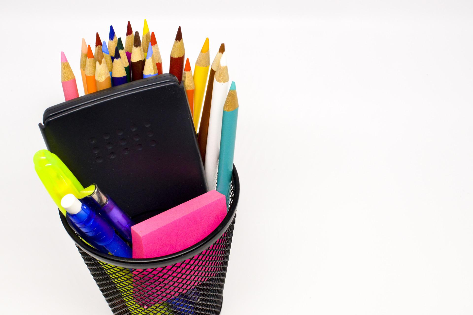 Les supporters du Sporting de Charleroi récoltent des fournitures scolaires 