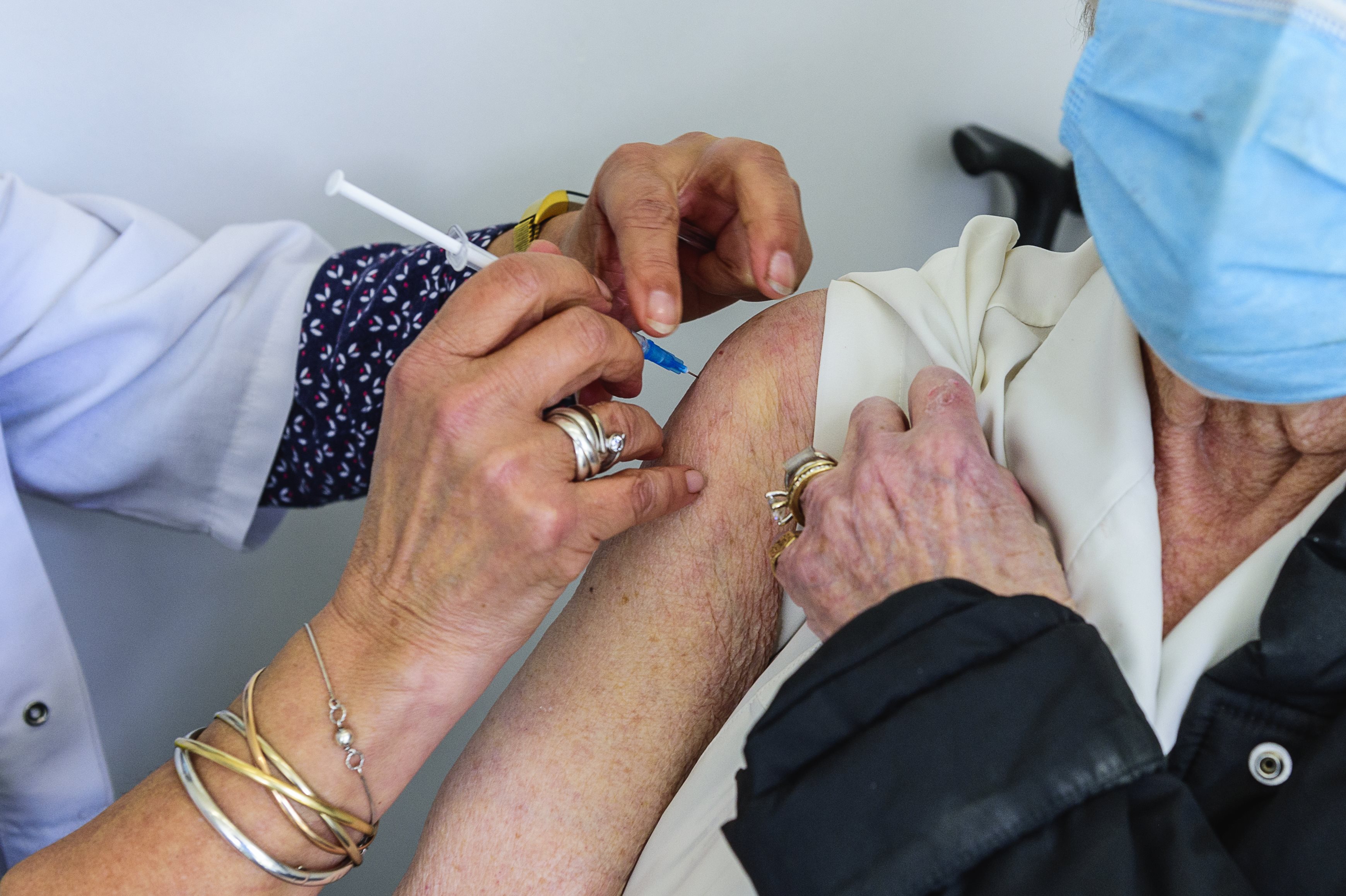 Covid: des étapes supplémentaires pour la vaccination mobile à Charleroi