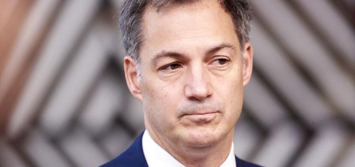 Alexander De Croo choqué par les incendies contre des écoles de Charleroi