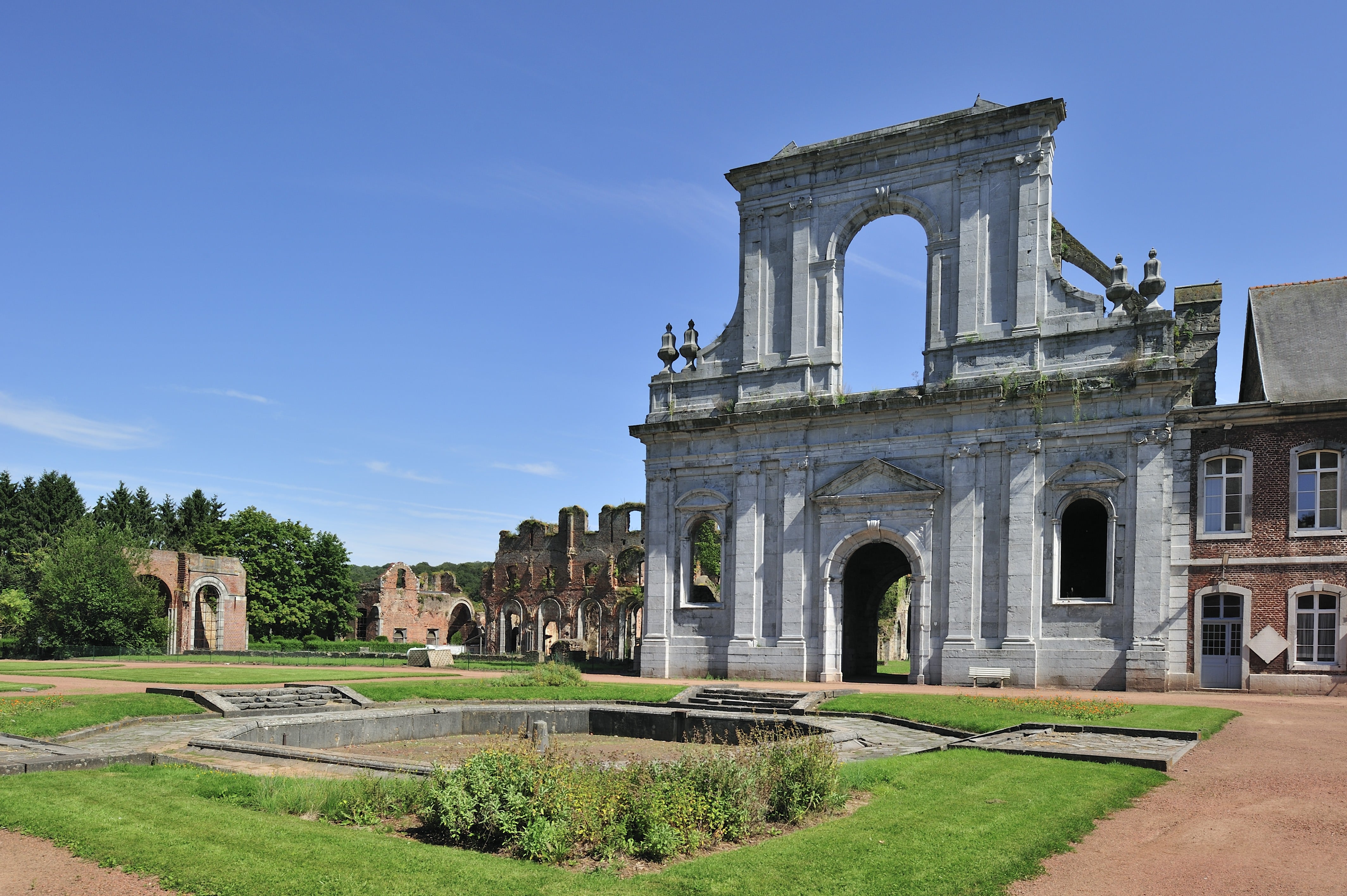 TEC: en route, en navette, vers l’Abbaye d’Aulne 