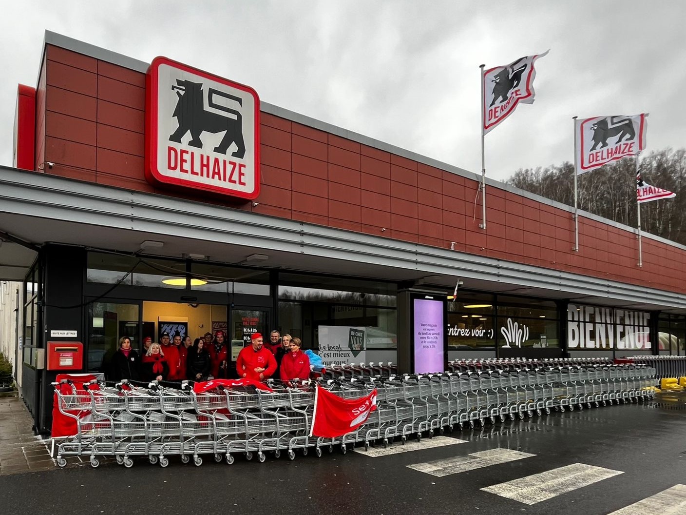 Delhaize : Le jugement du tribunal du Hainaut porte un coup au droit de grève, dénonce la FGTB