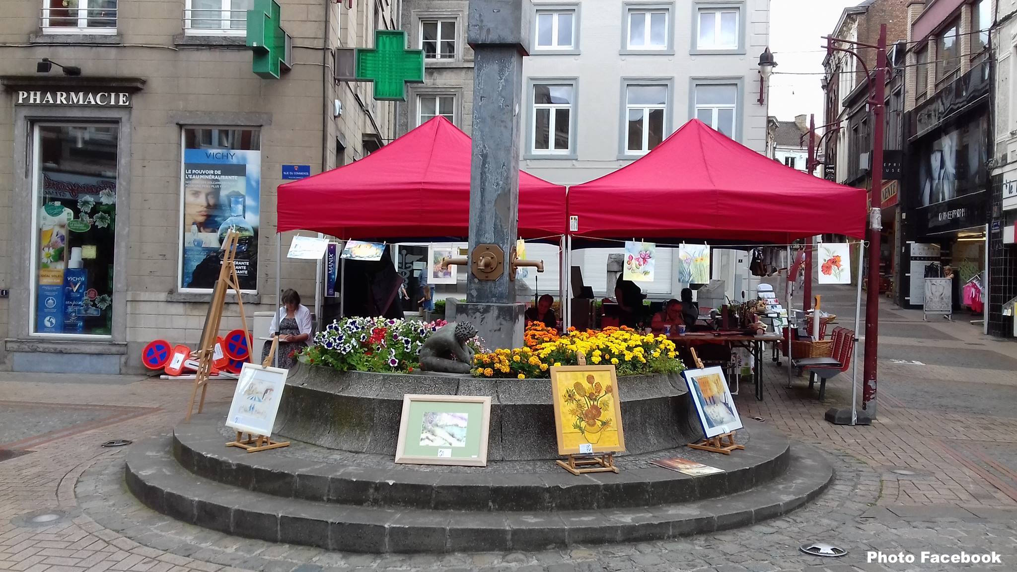 Châtelet : Retour de la braderie et de la fête sur la place du Déversoir