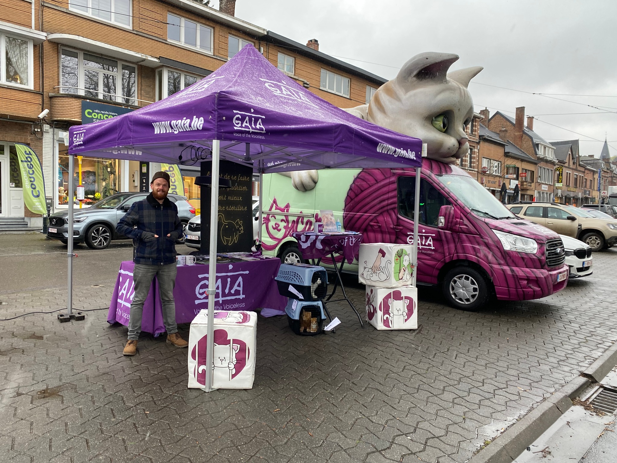 Bien-être animal : La catmobile de Gaïa est à Thuin 